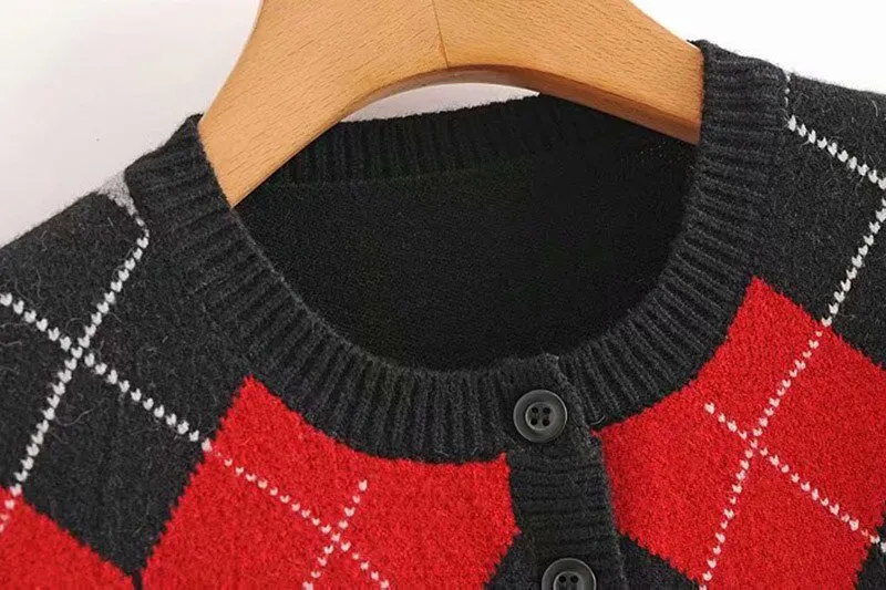 ARGYLE CROPPED CARDIGAN