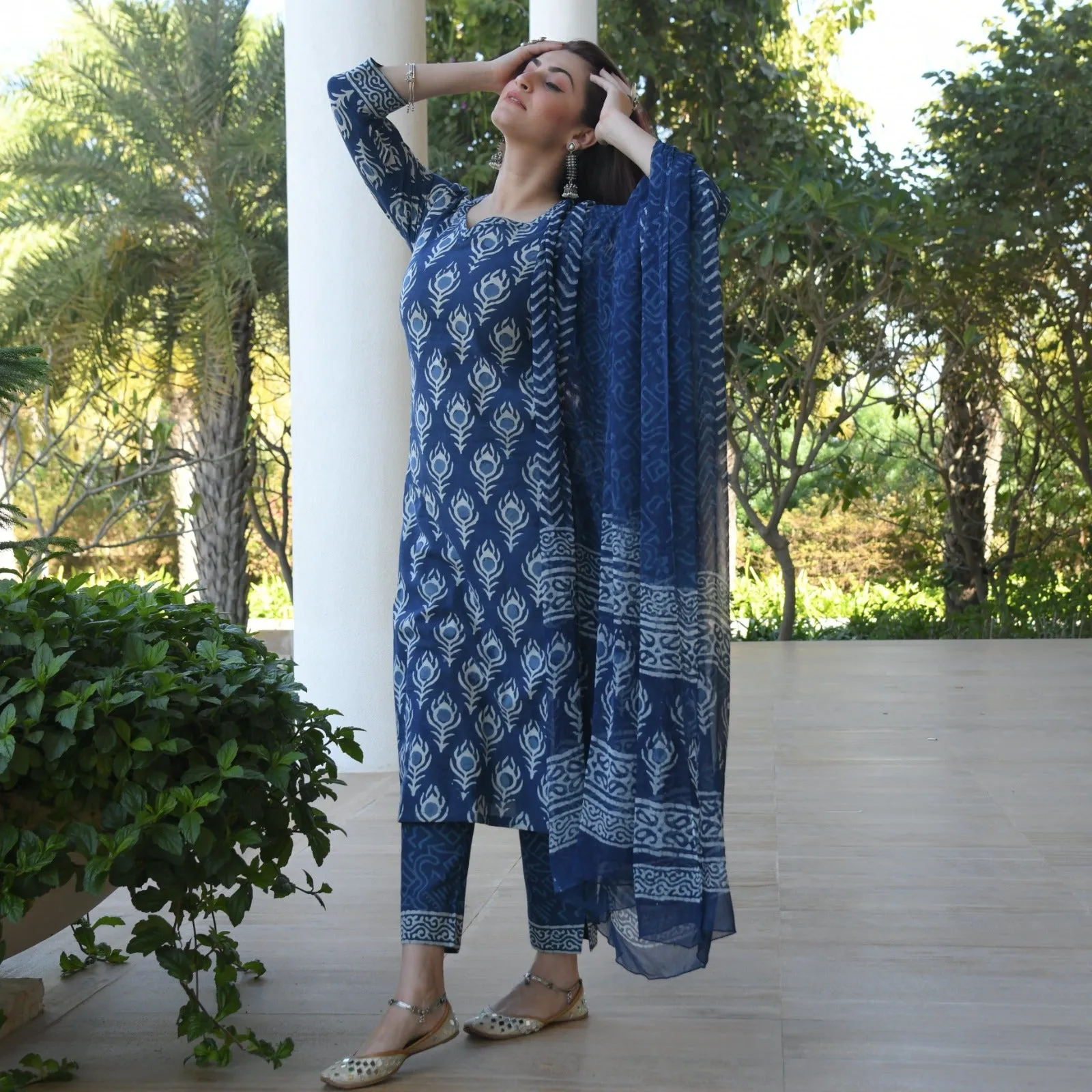 Beautiful Women Floral Printed Kurti Pant with Dupatta Set