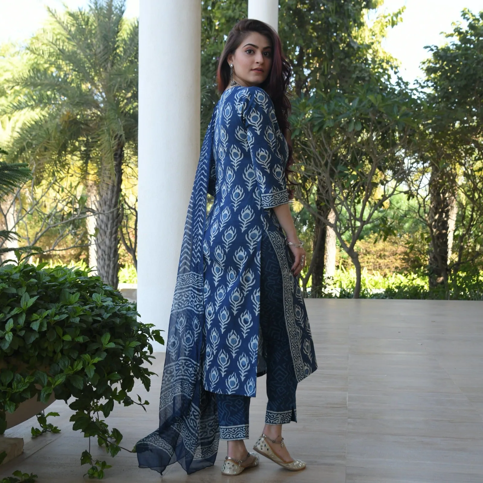 Beautiful Women Floral Printed Kurti Pant with Dupatta Set