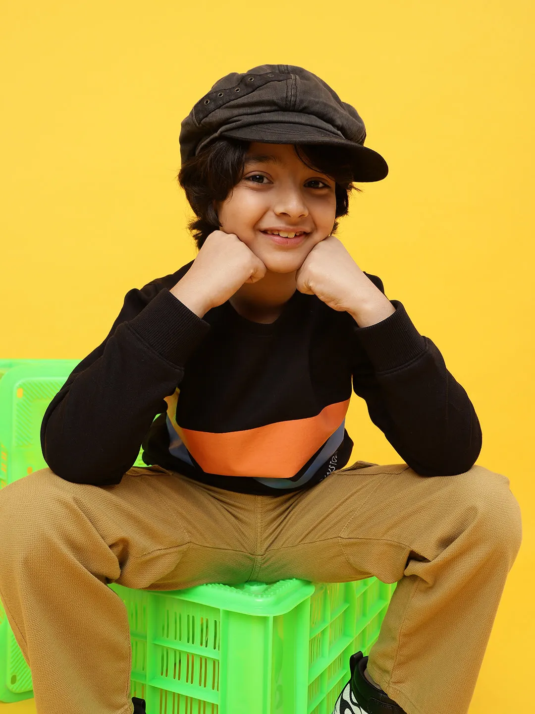 Boys Black Poly Cotton Printed Sweatshirt