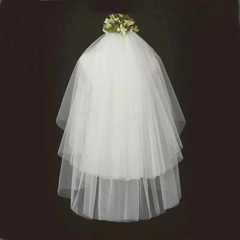 Elegant White Short Tulle With Comb Wedding Veils | Bridelily