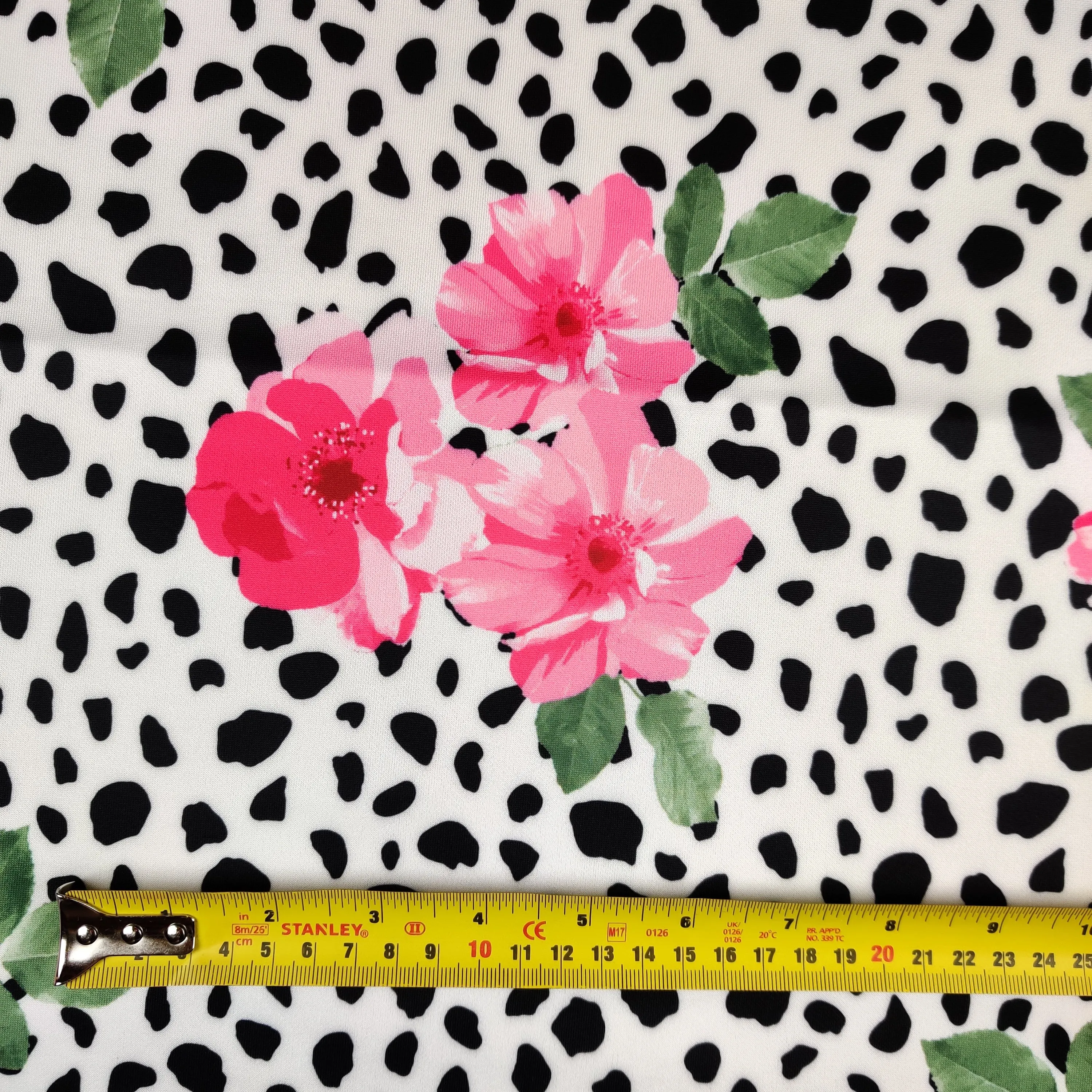 FS440 Dalmatian Floral