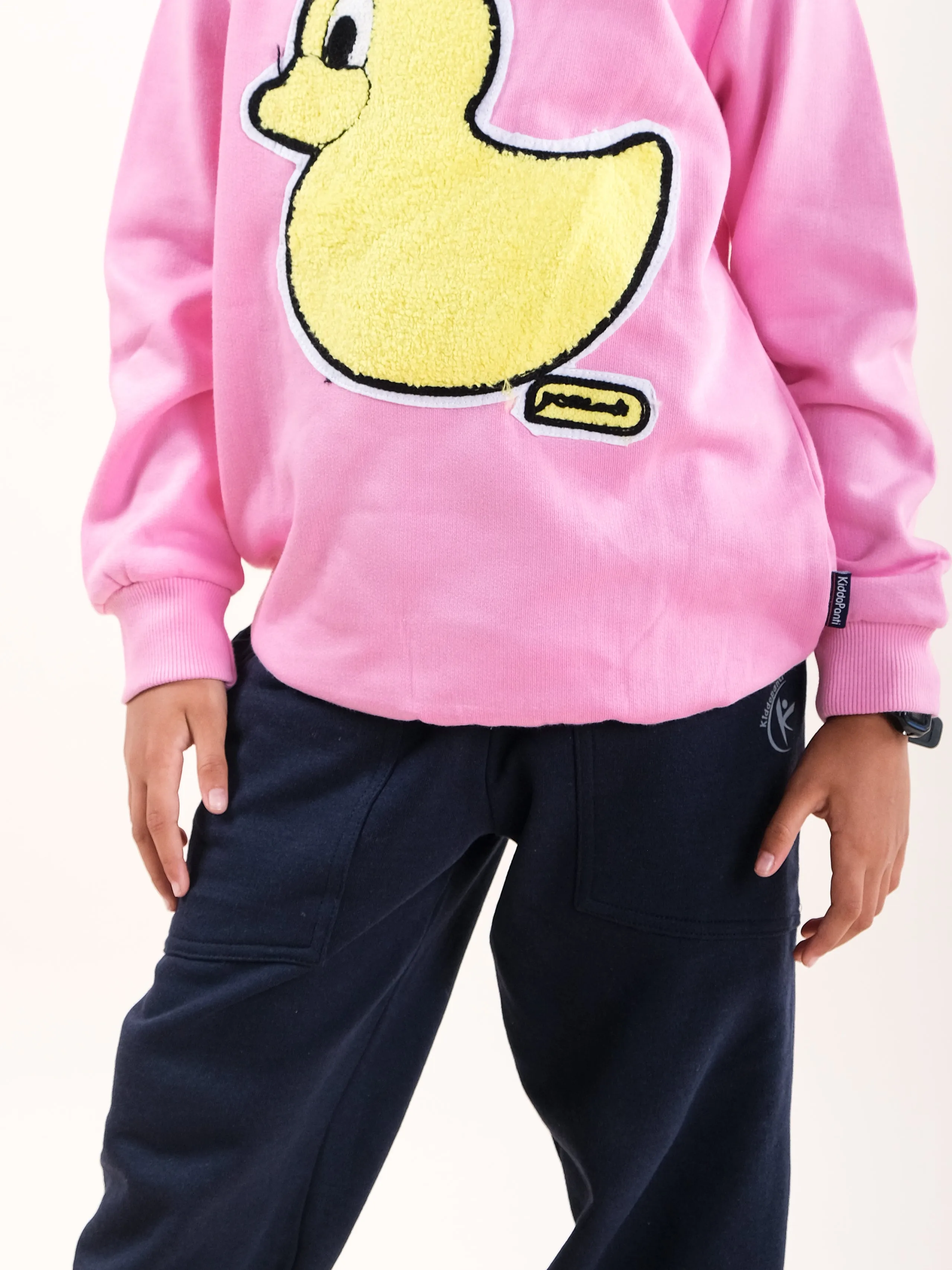 Girls Fleece Full Sleeve Round Neck Sweatshirt With Applique & Solid Track Pant Set