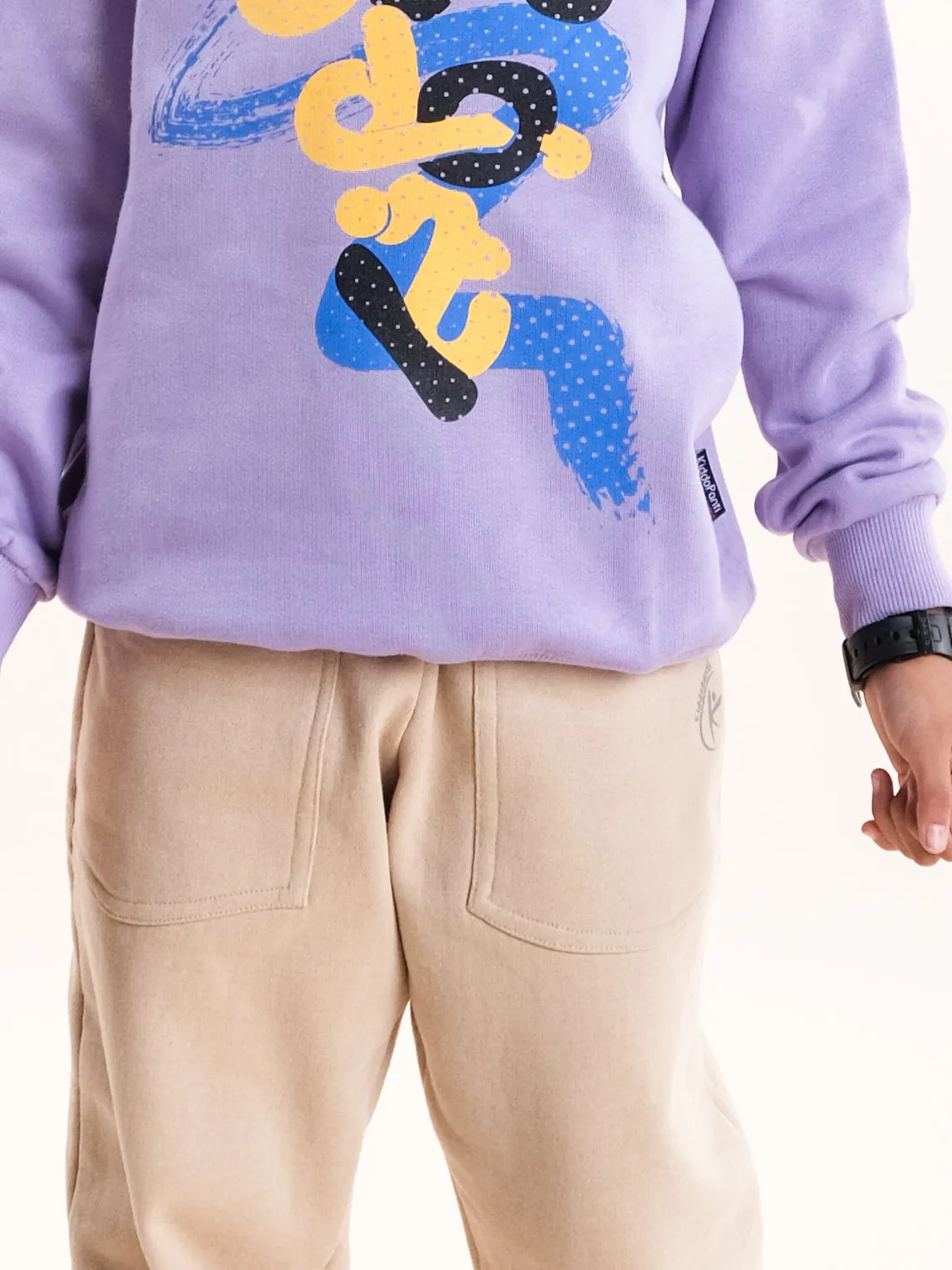 Girls Fleece Full Sleeve Round Neck Sweatshirt With Applique & Solid Track Pant Set