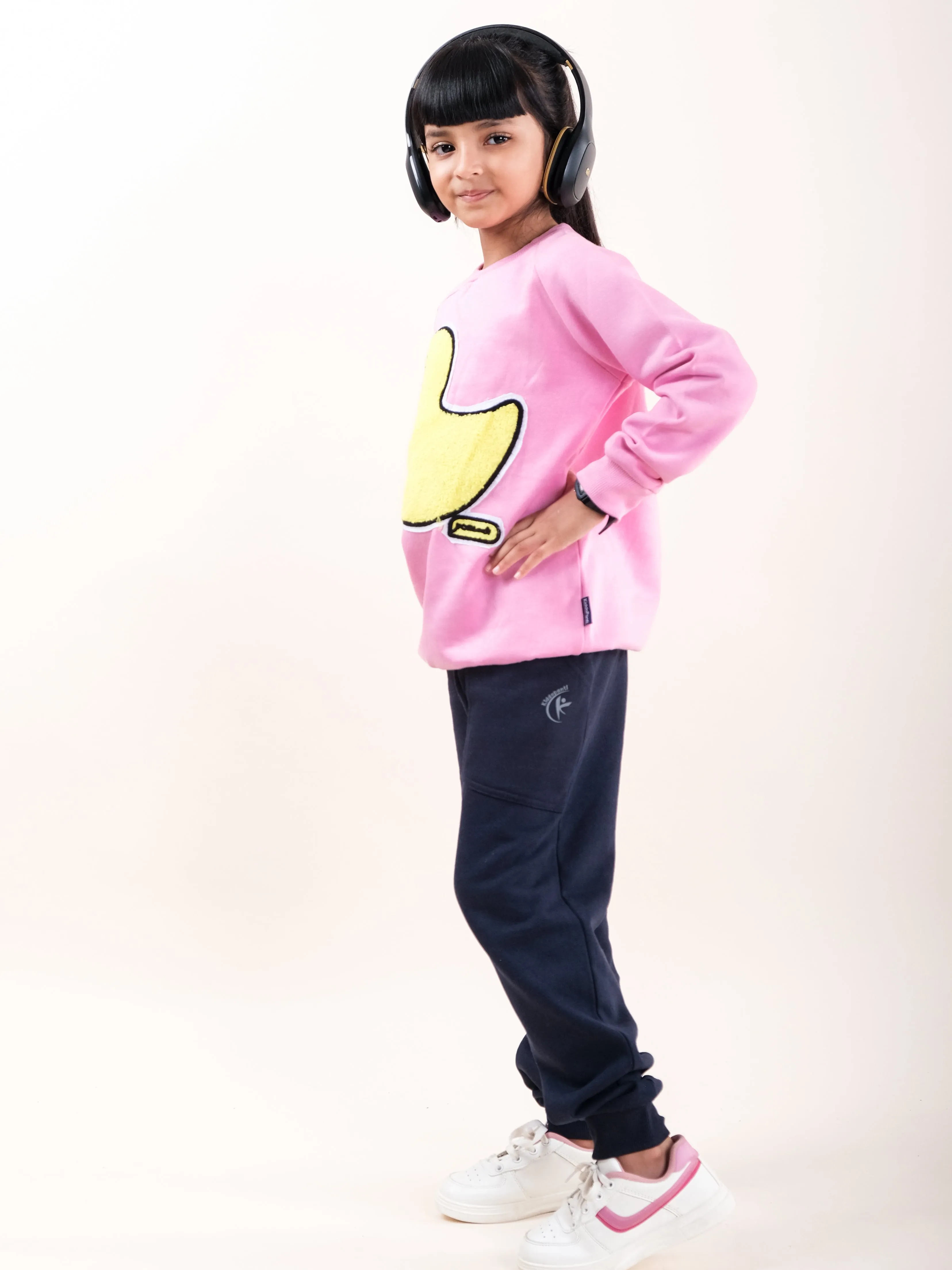 Girls Fleece Full Sleeve Round Neck Sweatshirt With Applique & Solid Track Pant Set
