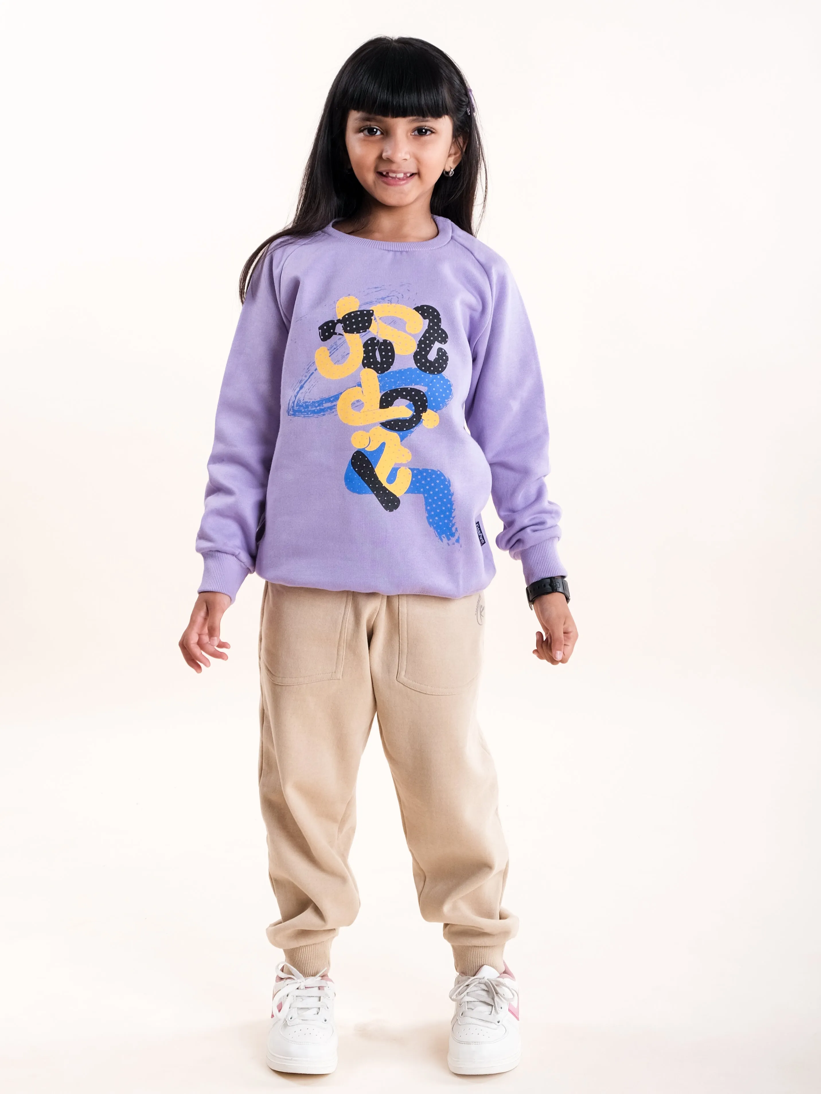 Girls Fleece Full Sleeve Round Neck Sweatshirt With Applique & Solid Track Pant Set