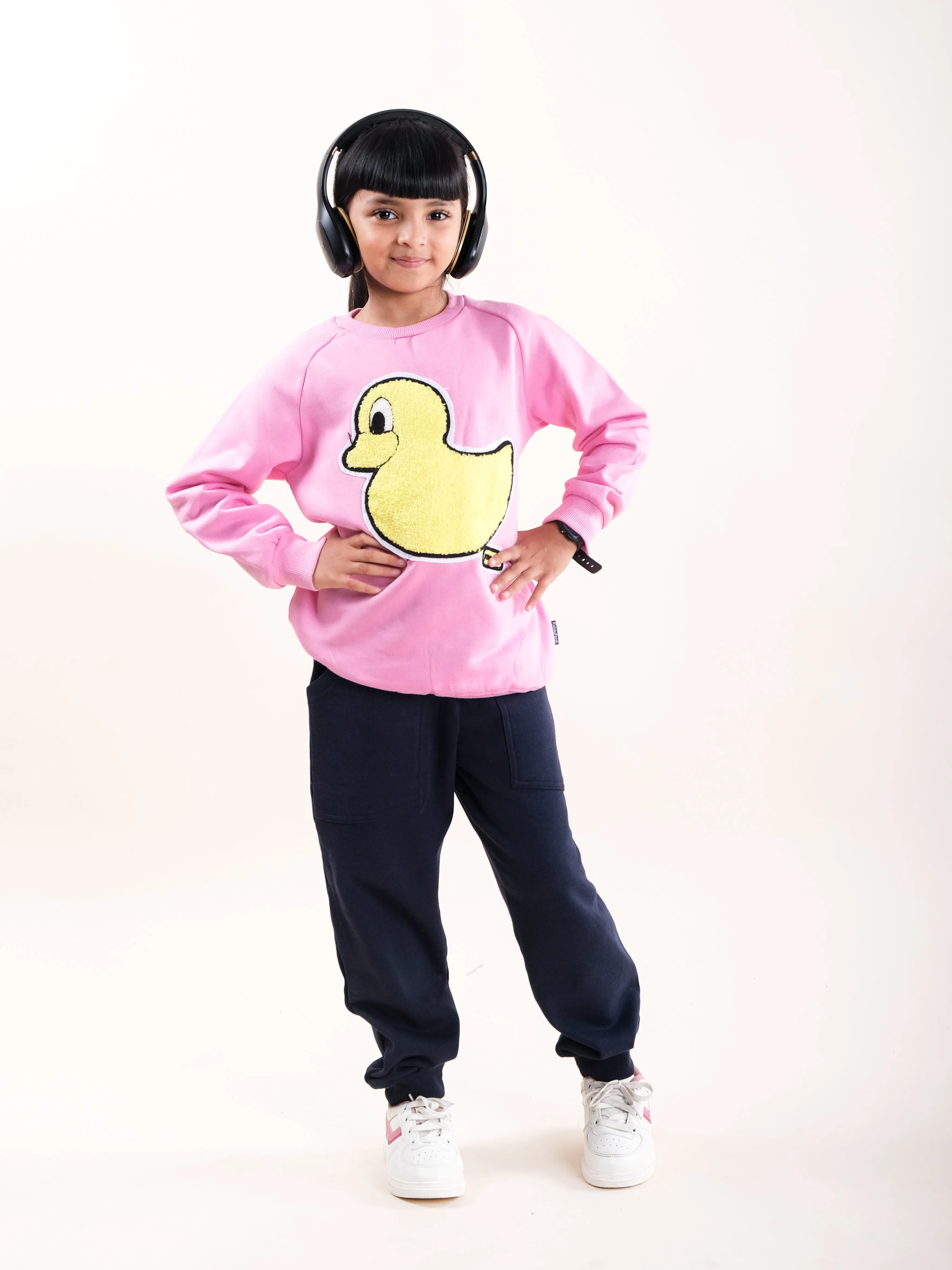 Girls Fleece Full Sleeve Round Neck Sweatshirt With Applique & Solid Track Pant Set