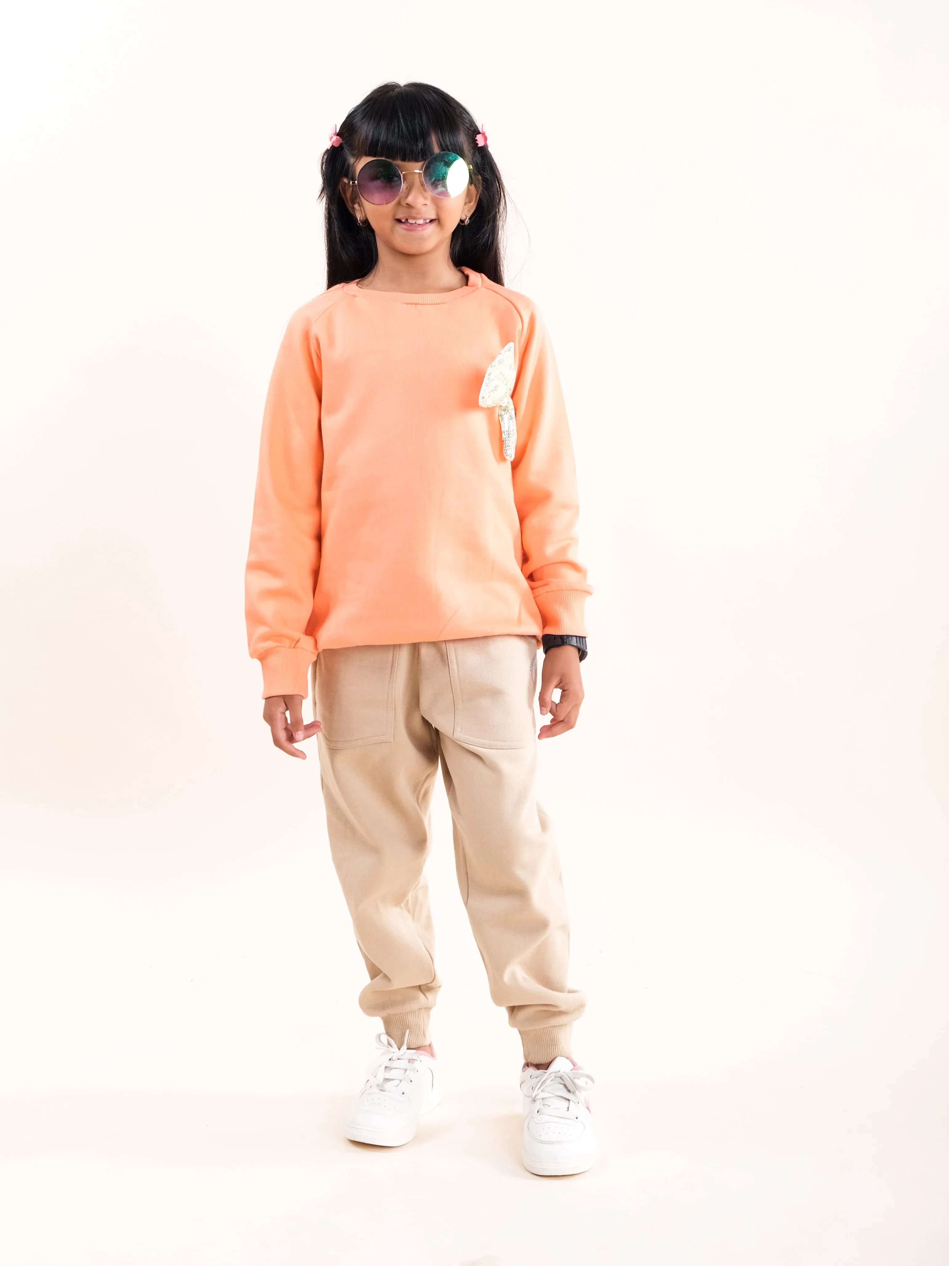 Girls Fleece Full Sleeve Round Neck Sweatshirt With Applique & Solid Track Pant Set