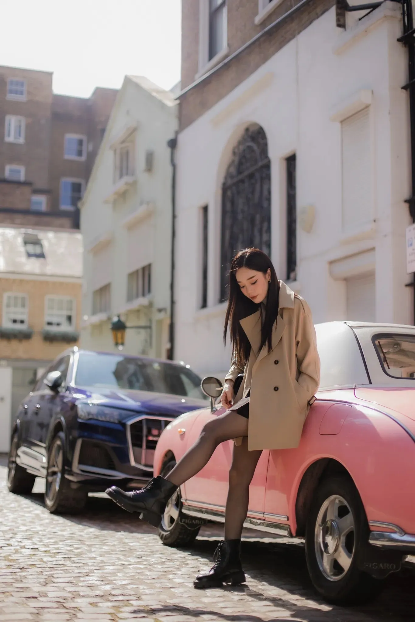 Mid-length Trenchcoat